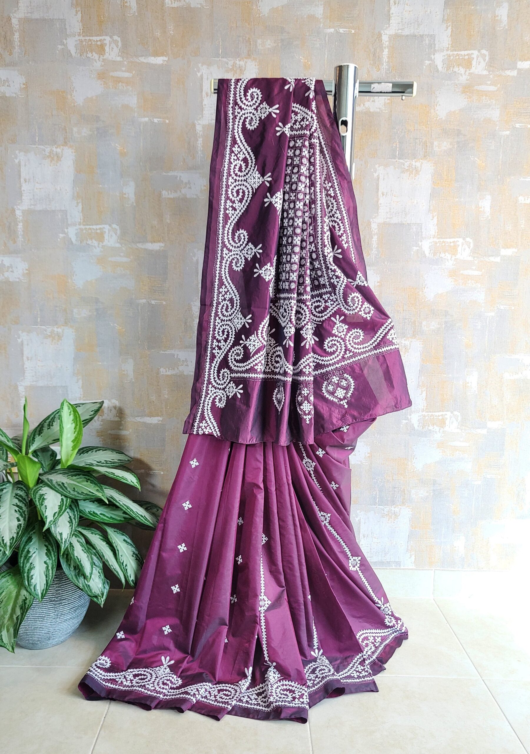 Gujarati Sarees (गुजराती साड़ी) in Modern & Ethnic Look