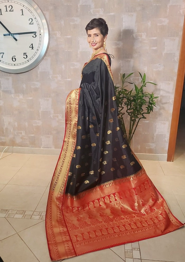 #1053 - Black and red Mhalsa Paithani - Muhurat Collections